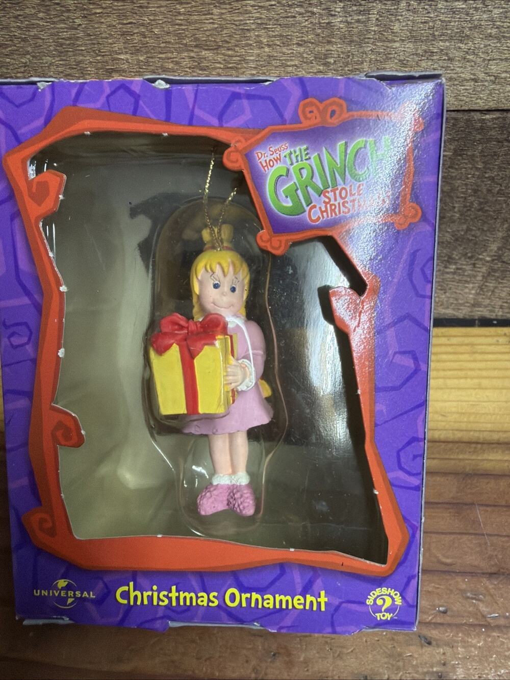 How Grinch Stole Christmas 2000 Universal Cindy Lou Who Gift Ornament VTG -box